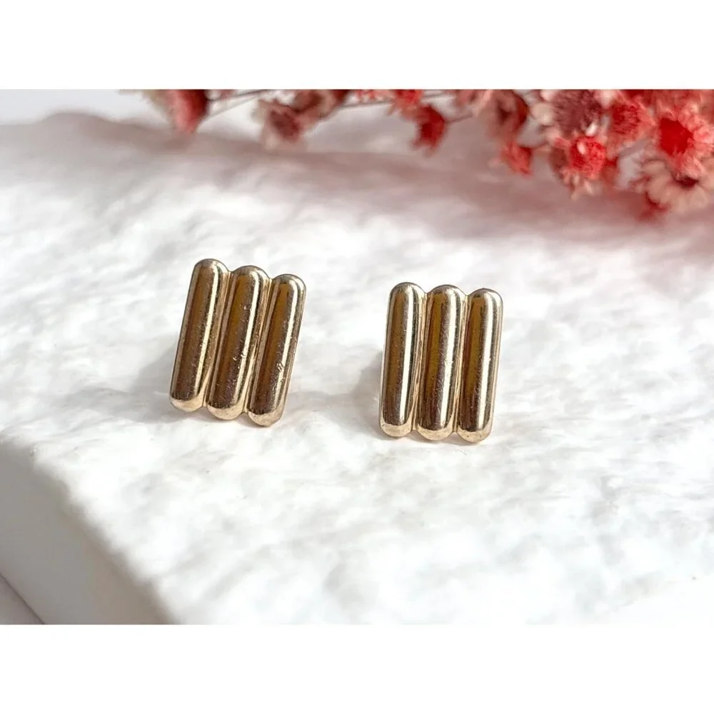 Modernist Scalloped Gold Toned Rectangular Vintage Retro 80's Men's Cuff Links